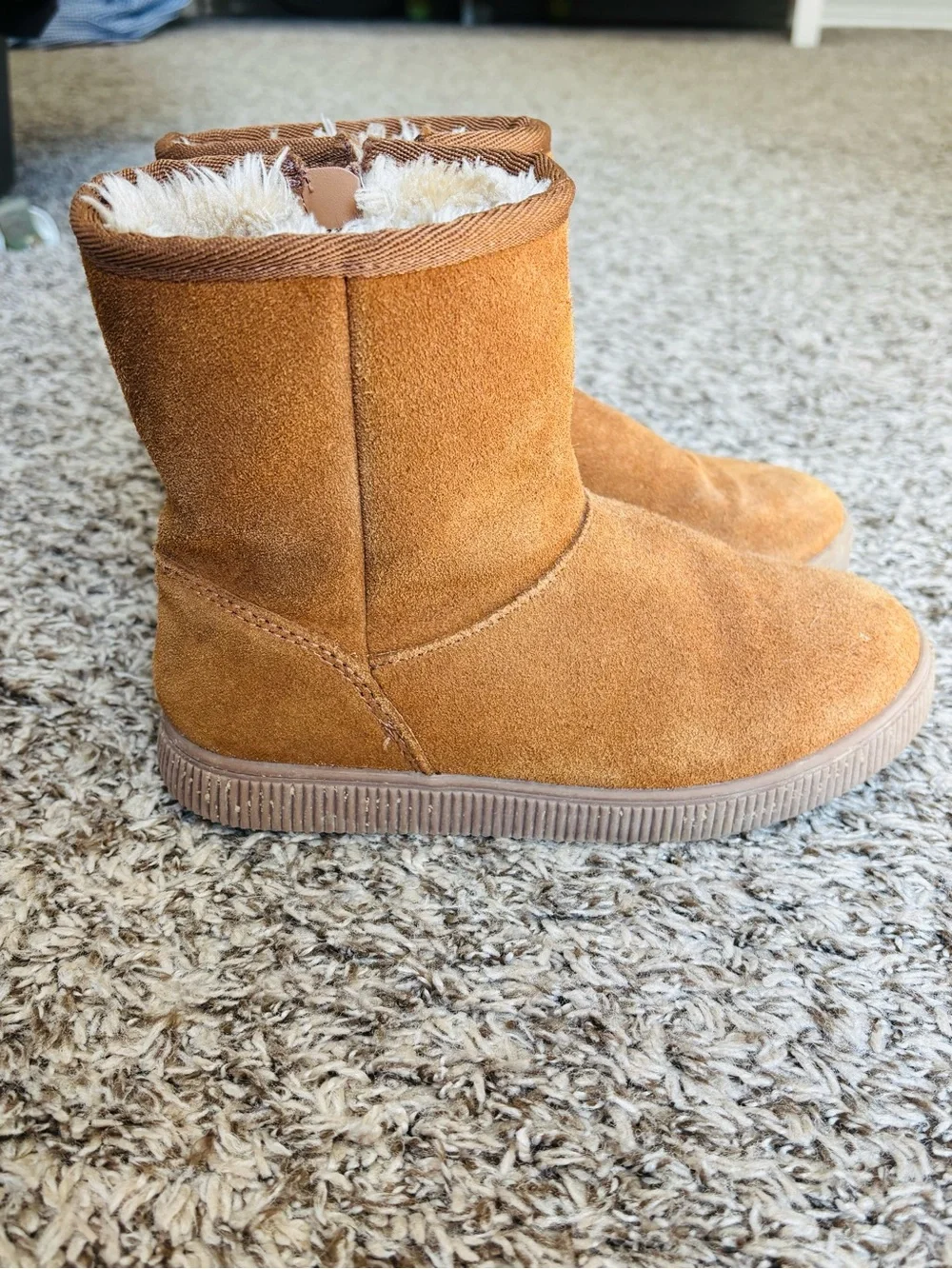 Cat & Jack Girls’ Suede Boots